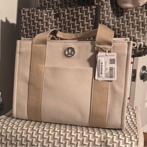 Lululemon NWT Two-Tone Canvas Tote Bags and an Everywhere Crossbody Bag